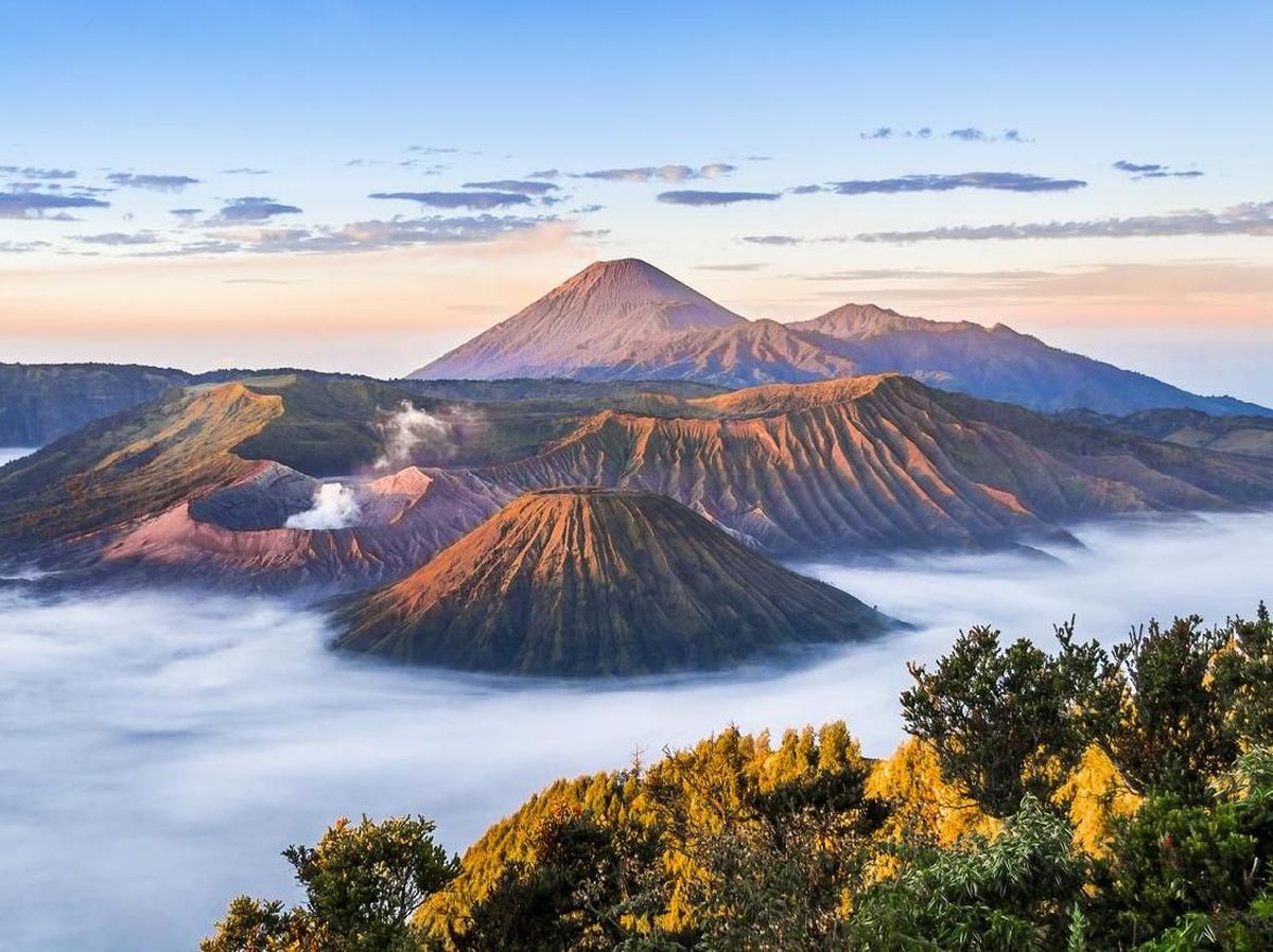 Bromo Sunrise & Blue Fire Tour